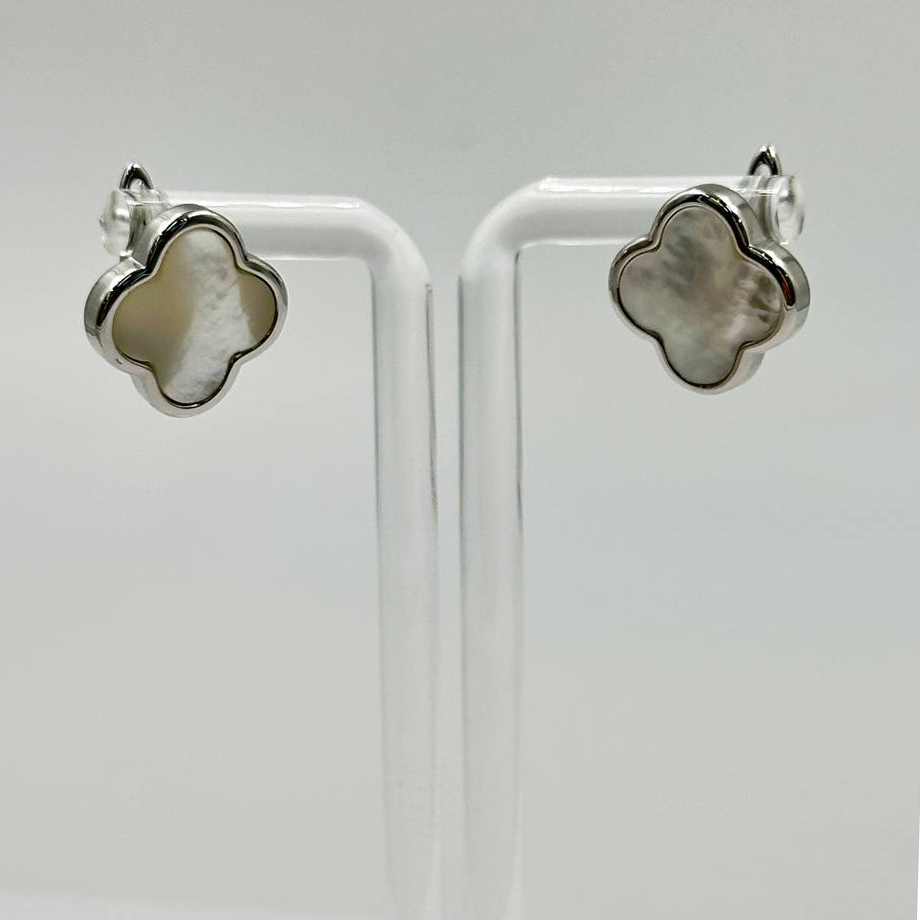 Швензы Клеверы с натуральным перламутром  размер 15,5мм цвет серебро